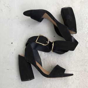 Chunky heel sandals  